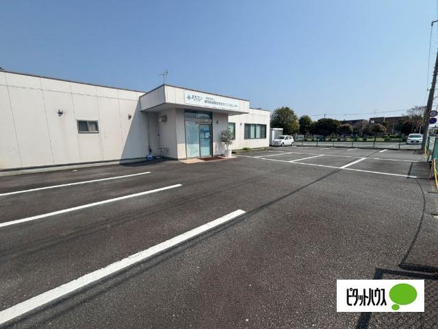 瓜島町貸事務所 駐車場