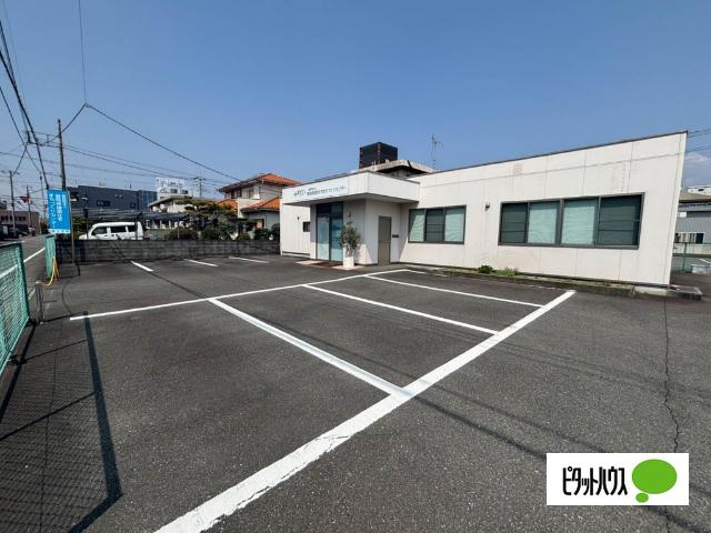 瓜島町貸事務所 駐車場