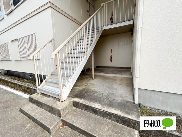 ＰＥＴＥＲ　ＲＡＢＩＴ　ＰＬＡＺＡ　Ｃ（101） エントランス