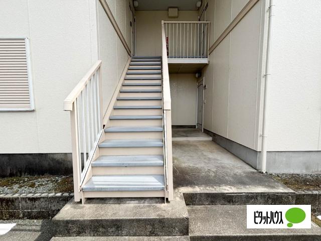 ＰＥＴＥＲ　ＲＡＢＩＴ　ＰＬＡＺＡ　Ｃ（101） ロビー