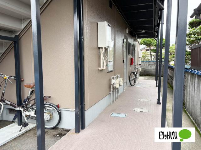 コーポ影山（102） エントランス