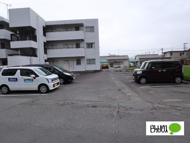 遠藤マンション（201） 駐車場