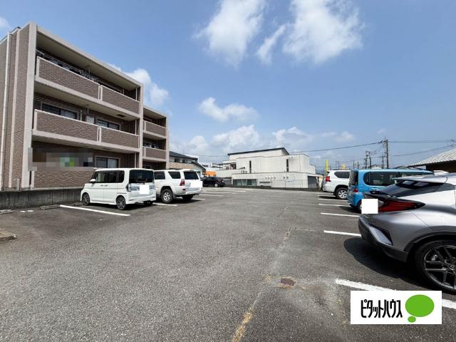 ベルローズ（3B） 駐車場