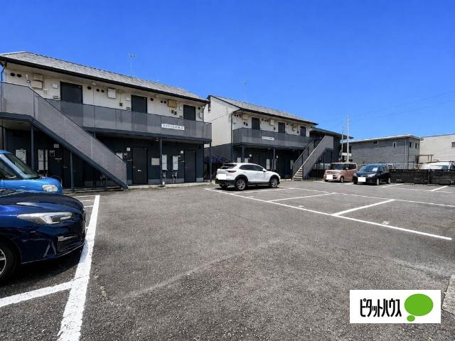 エクセール松岡Ｂ（102） 駐車場