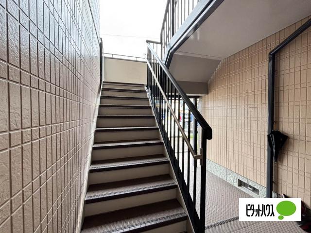 カーサー若の宮（103） エントランス