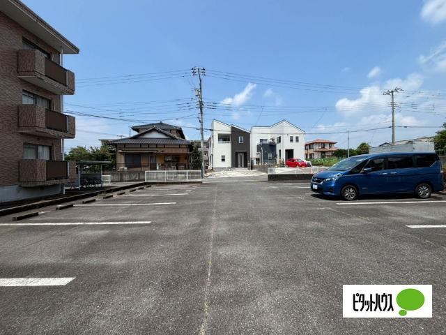 グレイスY（101） 駐車場