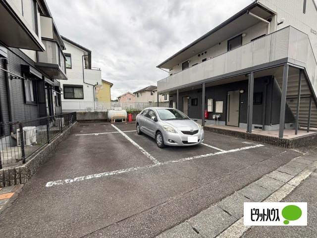 はなみずきＢ（201） 駐車場