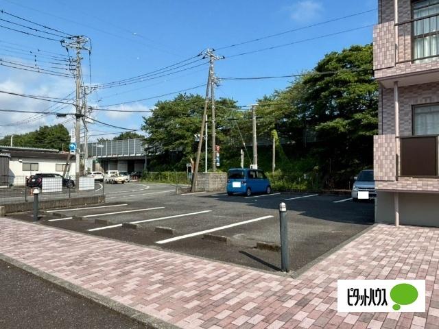 ミレニアム（302） 駐車場
