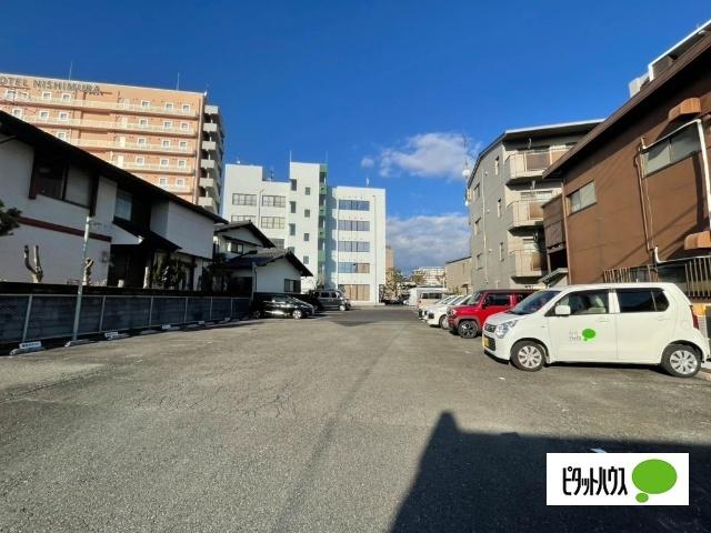 鈴木建設ビル（1階） 駐車場