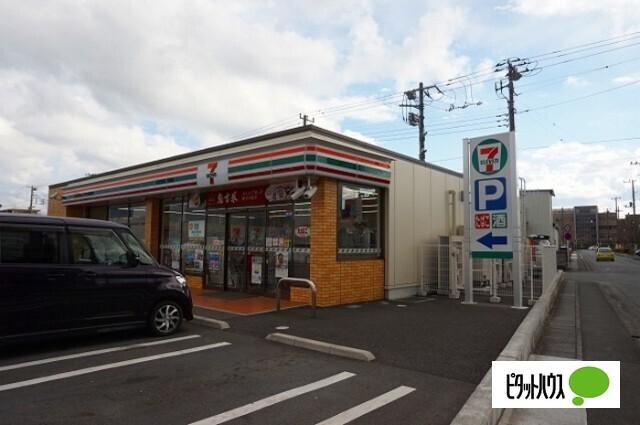 セブンイレブン富士市本市場北店：619m