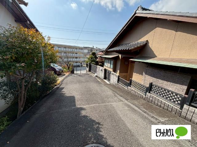 富士市大渕中古住宅 前面道路含む現地写真