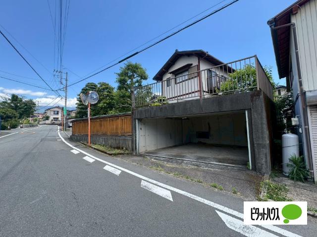 富士宮市小泉中古住宅 前面道路含む現地写真