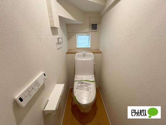 富士市石坂新築建売第1期-2号棟 トイレ