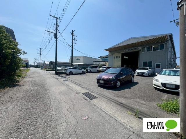 富士市比奈売工場・事務所 前面道路含む現地写真