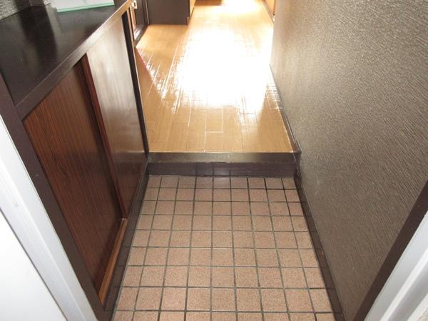 平栗ビル 玄関