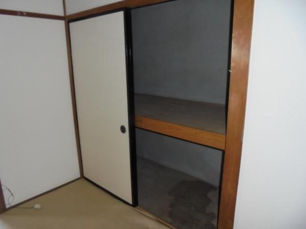 三津屋コーポ 収納