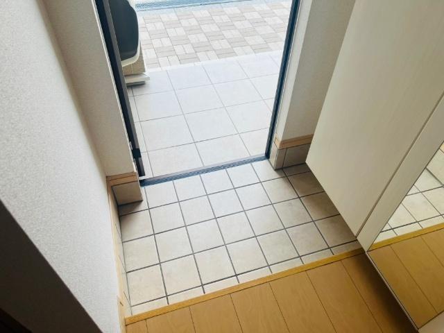 ブルーヘブン 玄関