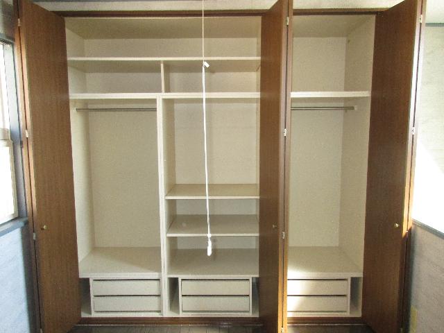 サンパレス 収納