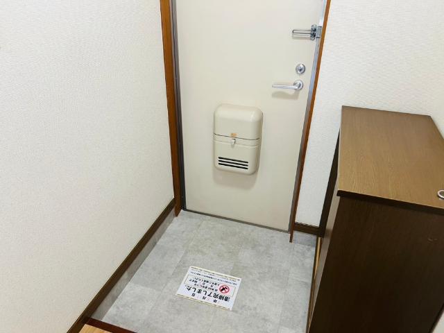 Surplus　Twoハイマート明金C 玄関