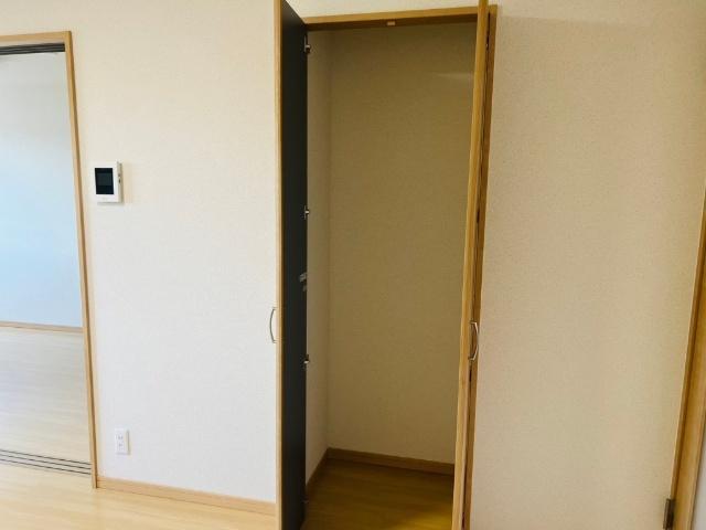 ラフィネ風越B 収納