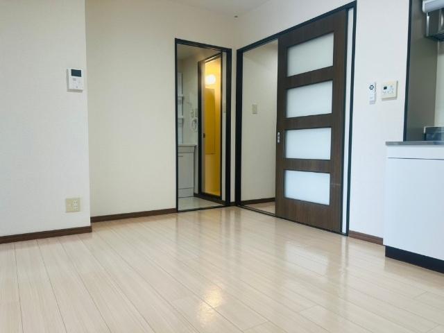 Surplus　Threeハイツ緑ヶ丘 リビング