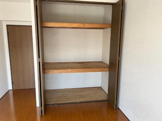ロイヤルマンション優 収納
