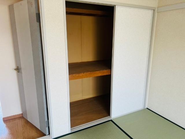 フレグランス金沢 収納