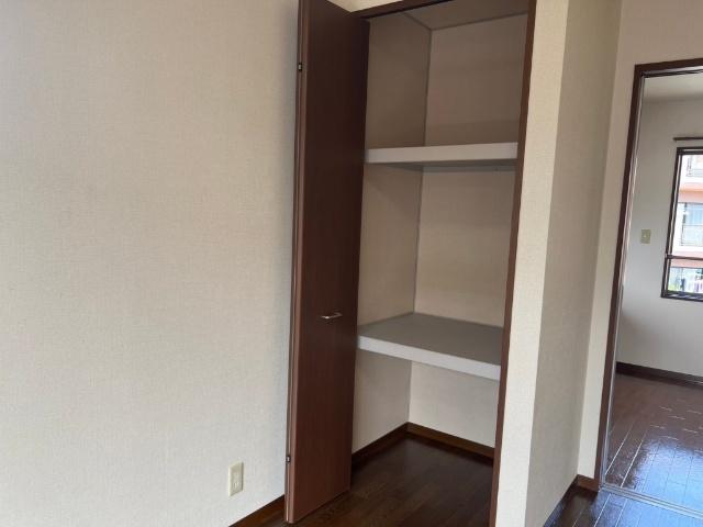 シャーメゾンブロード 収納