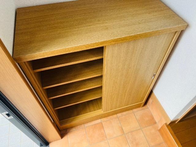 ポナール中屋A棟 玄関