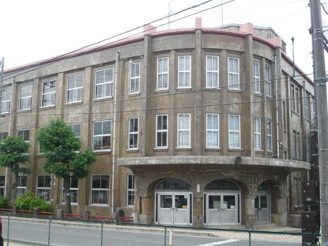 飯田市立追手町小学校：1185m