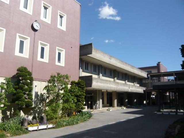 飯田市立鼎中学校：1269m
