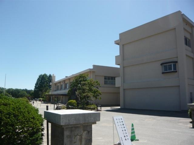 高森町立高森南小学校：2100m