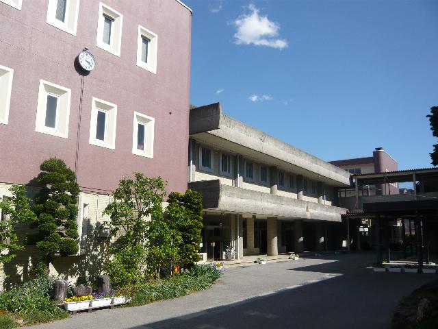 飯田市立鼎中学校：1187m