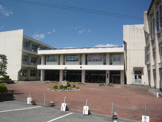 飯田市立高陵中学校：2024m