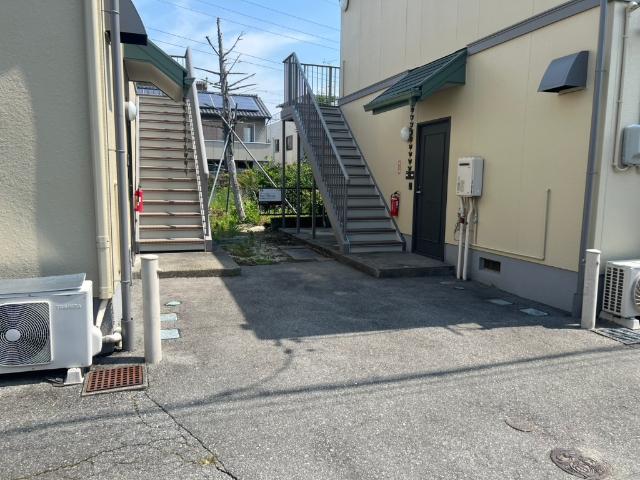 フレグランス金沢 駐車場