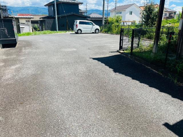 セジュールヴァンドウ 駐車場