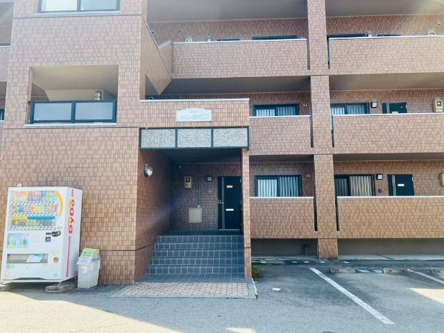 メゾン殿岡21 エントランス