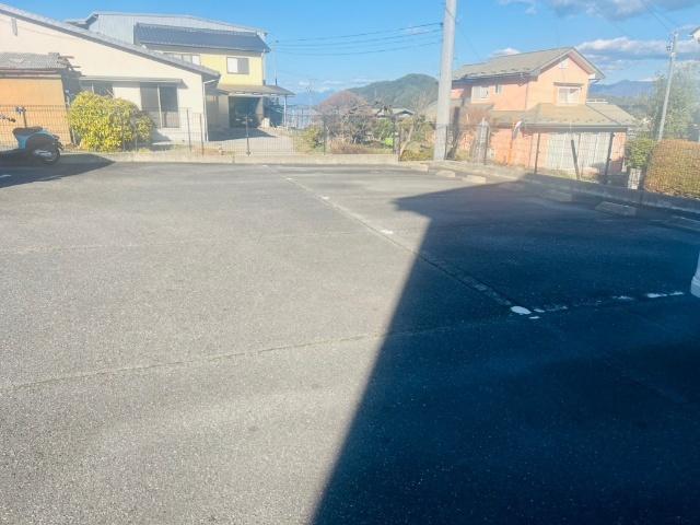 ブランシェ秋桜 駐車場