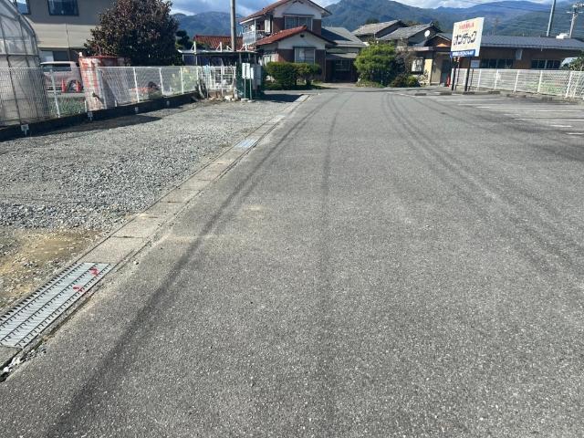 Surplus　Two　中島ハイツ 駐車場