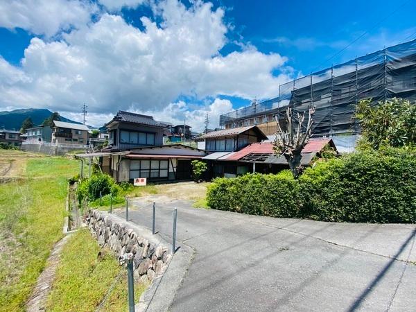 飯田市上郷別府　土地付き中古住宅 外観