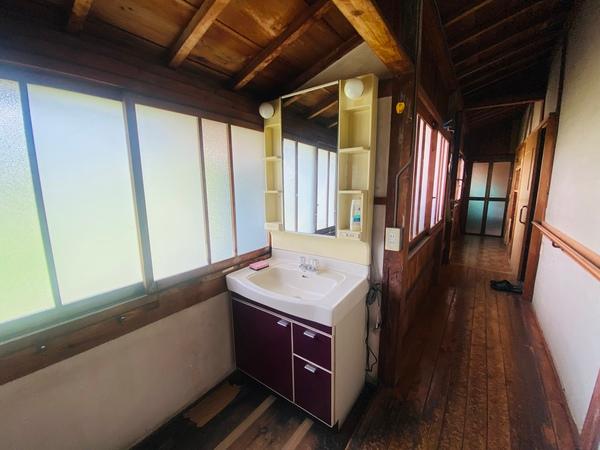 飯田市上郷別府　土地付き中古住宅 洗面