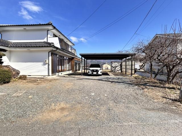 【現況・駐車場】縦並列5台駐車可能です。