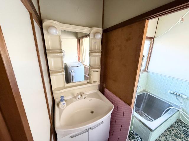 下伊那郡松川町元大島中古住宅 洗面