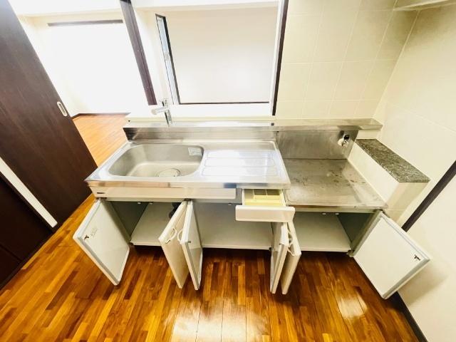 那覇市若狭アパート 部屋画像
