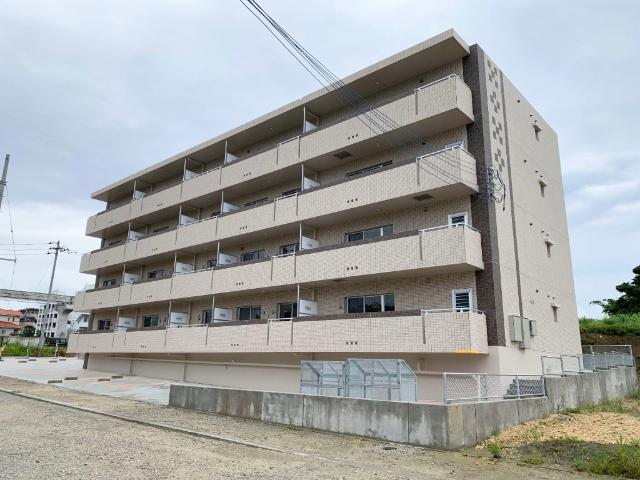 浦添前田駅より徒歩5分 築6年6ヶ月 4階建の賃貸物件
