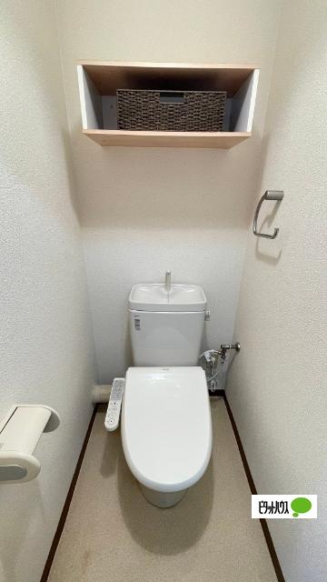 アルウィンコート亀川（810） リビング