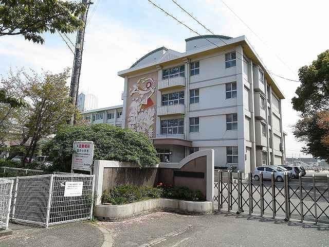 豊府小学校：700m