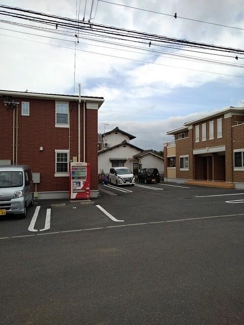 キャトル　セゾンＢ（102） 駐車場