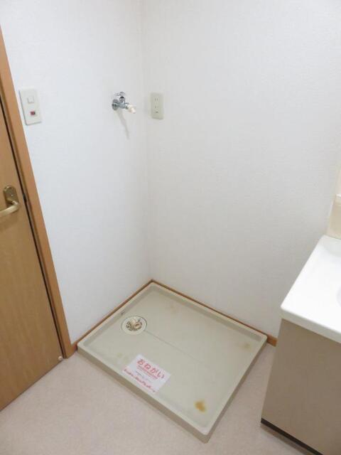 リヴェ−ル四の湯Ｂ（202） 室内