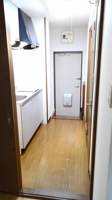アクシスⅡ（103） 玄関